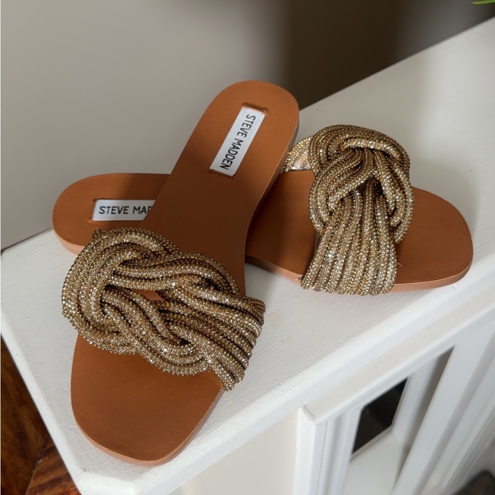 Steve Madden Metallic Gold Slide Sandals - New w/out tag (never worn)